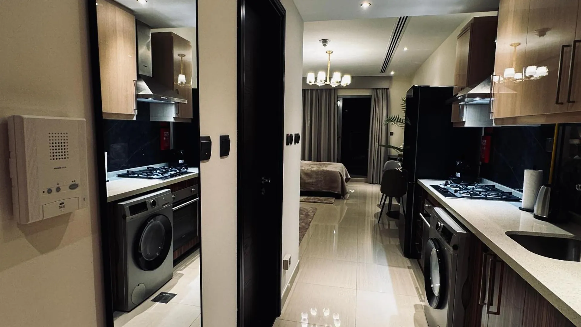 Spacious Studio, 4 Guests In The Heart Of Dubaj 0*,